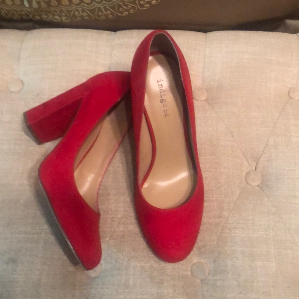INDIGO.. Stunning RED suede shoes